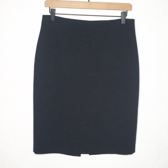 St. John Dresses & Skirts - St John Caviar Black Pencil Skirt Sz 6